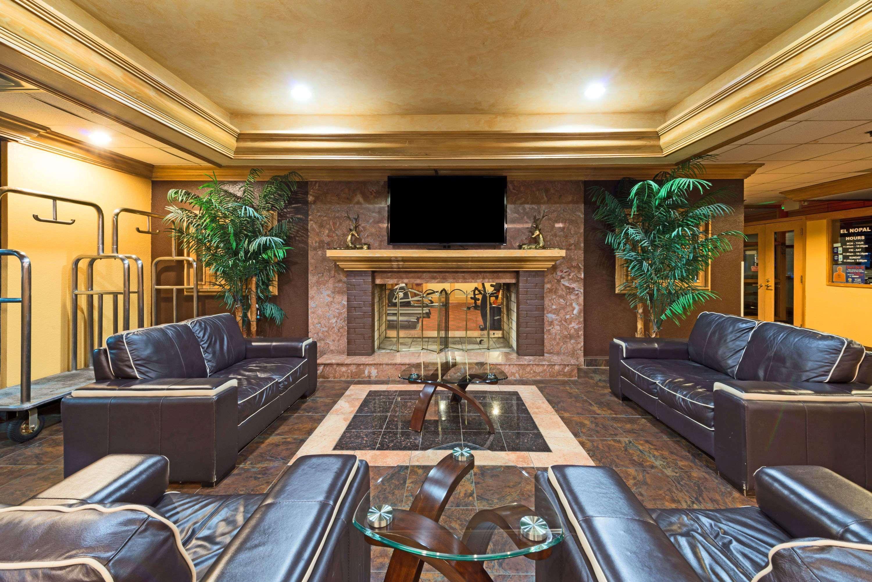 Ramada By Wyndham Louisville North Luaran gambar